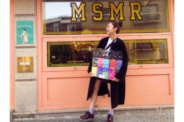 ︎︎︎
親友と少し前に韓国へ
ずっと気になっていた
MSMRにも行けました。
ボックスもステッカーも
種類が豊富で可愛かったなぁ

#MSMR
#...