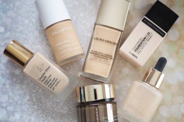 ツヤ肌になれるファンデーションをピックアップ
"ツヤ肌"といっても、ヌーディなツヤ肌、潤いで満たされたようなむちっとしたツヤ肌、パールみたいに光沢感のあるツヤ肌...