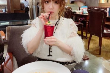 .
ふいうち。
なんかちょっと前流行った #彼氏目線 みたいなやつやろ？笑
この服かわいい。
毛が抜けるけど( ⚯̫ )
1日中 目の中入っとったw
✽+†+✽...