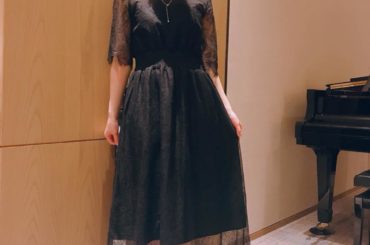 結婚式で着た
なんかピアノ置いてあるから
ピアノの発表会みたい
#rosebud #dress #wedding #披露宴 #ねぎしふく #ねぎ私服...
