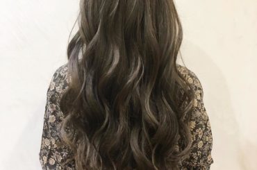 明日のGT富士に備えてnexにてカラー
暗めな色落ち着くなぁ
@yonre40 さんありがとう！！ #nex #aoyama #haircolor #hairs...