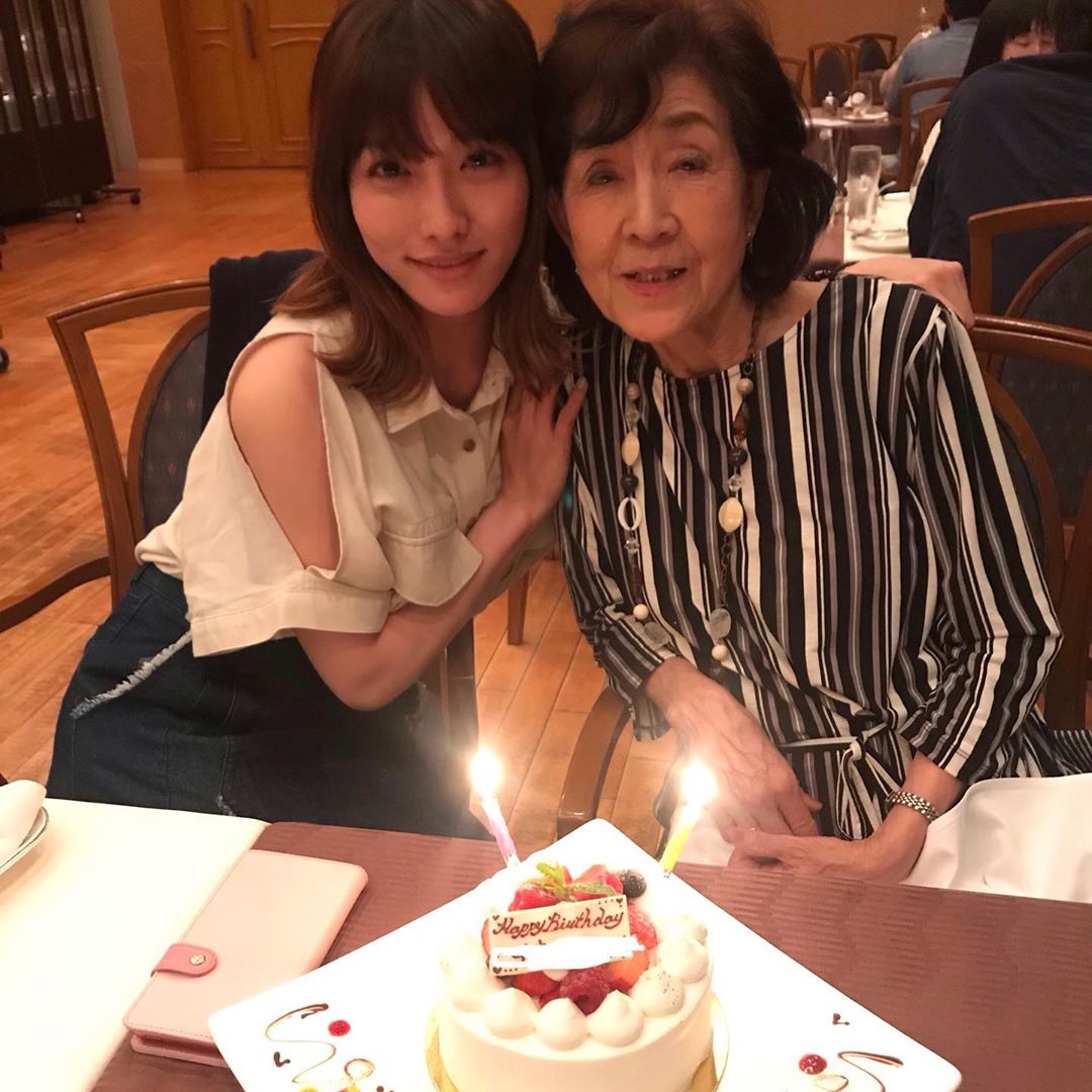 今野杏南 おばあちゃんの84歳のお誕生日会を家族でお祝い 鎌倉プリンスホテルでお洒落なディナーをしました おばあちゃんおめでとう おばあちゃんのお誕生日会 Moe Zine 今野杏南 おばあちゃんの84歳のお誕生日会を家族でお祝い 鎌倉プリンスホテルでお洒落なディナーをしました おばあちゃんおめでとう おばあちゃんのお誕生日会 Moe Zine