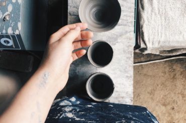 お休みを使って陶芸しにきてます！
自然に囲まれて、鳥さんのさえずりが聞こえる中でとってもステキな時間を過ごせました前回より上手にできて嬉しい 定期的にきたいな〜...