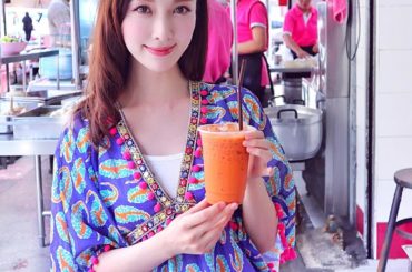 バンコクの思い出﻿
﻿
到着初日、朝早くから #ピンクのカオマンガイ で﻿
ご飯を食べました﻿
﻿
これなんとレギュラーサイズ40bahtで 
日本円にしてだい...
