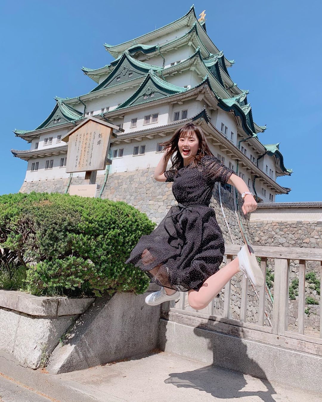 伊藤奈月 いざ出陣 ていっ 初めての名古屋城 名古屋城 しゃちほこ 名古屋 名古屋観光 国内旅行 旅行 Moe Zine 伊藤奈月 いざ出陣 ていっ 初めての名古屋城 名古屋城 しゃちほこ 名古屋 名古屋観光 国内旅行 旅行 Moe Zine