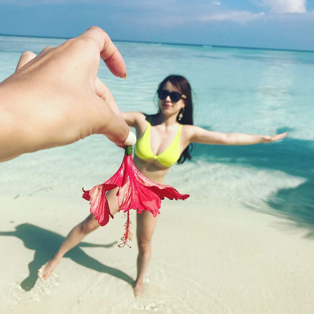 関根りさ 遠近法とピントの難しさ あと落ちてるハイビスカスで綺麗なのなかなかない説 ほんと海綺麗だったぁぁあ インスタグラマーはすごい あつい ピントむずい Moe Zine 関根りさ 遠近法とピントの難しさ あと落ちてるハイビスカスで綺麗なのなかなかない説 ほんと海綺麗だったぁぁあ インスタグラマーはすごい あつい ピントむずい Moe Zine