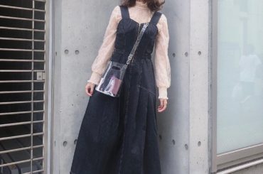 #のんの私服 
大人気のN WITH.デニムワンピ

ブラックとホワイトは完売してるのですが
インディゴは発売中です。

本当に形も可愛くて
とっても使えます︎...