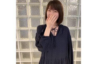 髪をすこし暗く染めました。
元の髪色がアッシュブラウンに近い色なので、グレージュに染めました。
まるで使い慣れているみたいに書きましたが、アッシュブラウン、グレ...