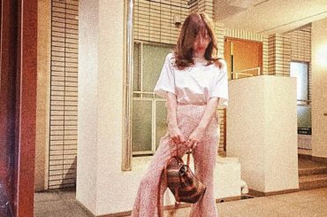 Tops @acnestudios 
Pants @fiction_tokyo_official 
Shoes @emoda_official 
Bag @ce...