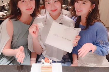 
先日 ちょっと早めに﻿
さやのbirthday会したよ﻿
おめでとう﻿
﻿
プレゼント喜んで﻿
もらえて よかった〜﻿
﻿
ランチで焼肉って﻿
ちょっとハッ...