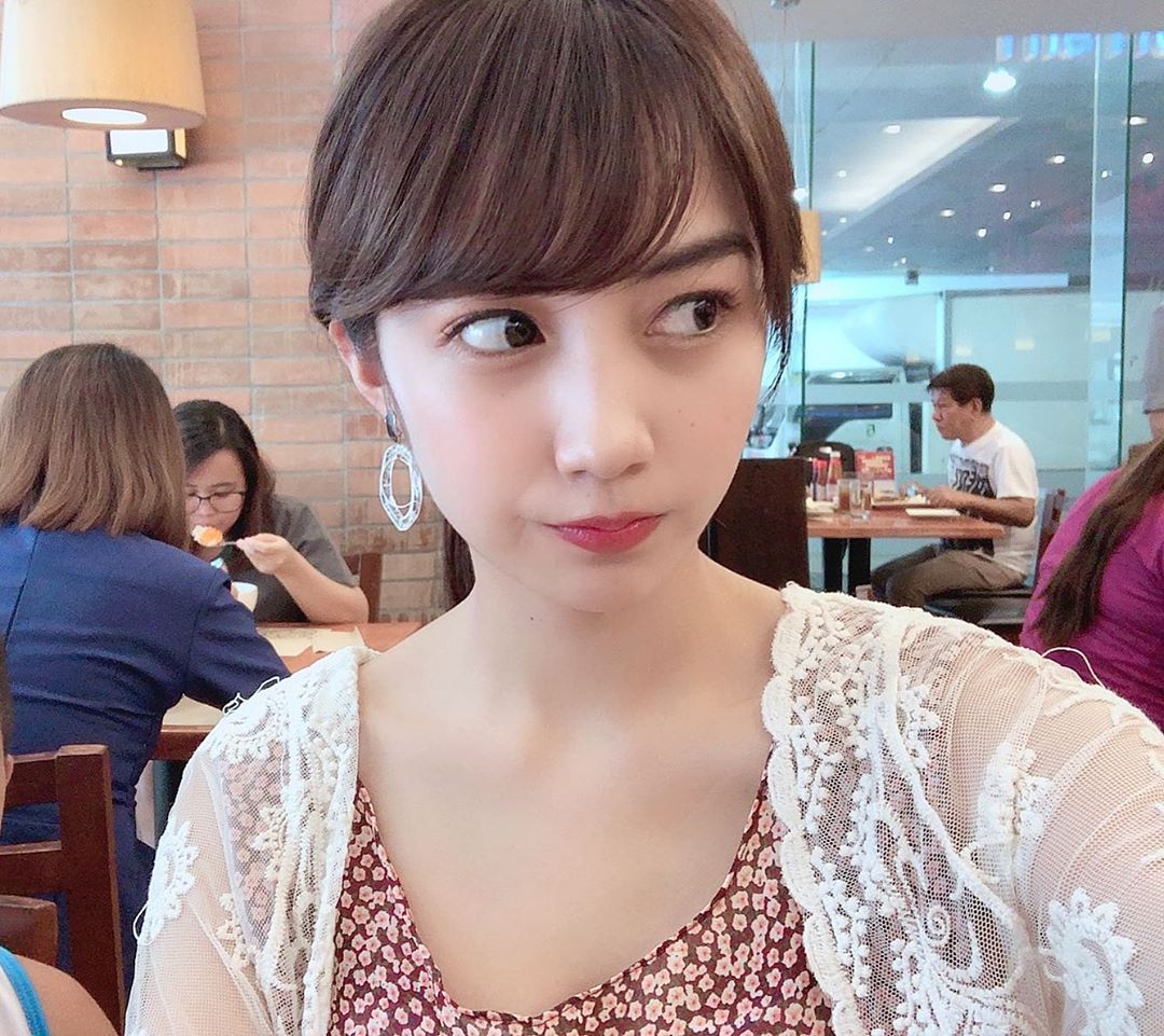 黒木ひかり 自撮りしてたら甥っ子にほっぺを引っ張られた Moe Zine 黒木ひかり 自撮りしてたら甥っ子にほっぺを引っ張られた Moe Zine