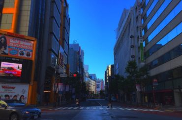 今日牛角にユッケとカルビ専用ご飯だけ食べに行って、その後レイトショー見るの付き合ってくれる人募集してます...