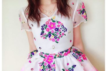 今日の衣装すごく可愛い
#AKB衣装...