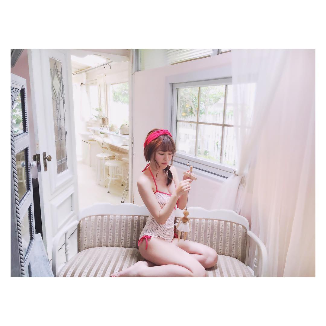 込山榛香 マリオネット Moe Zine