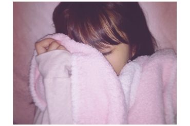 ＊
お気に入りのブランケットにくるまって
のんびりタイム
・
五條まりなさんから
成人祝いでいただいたいて、
移動中でもお部屋でも
重宝してます
・
この写真だ...