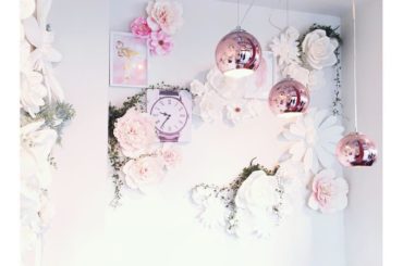 内装もお花でいっぱい
ピンクと白で春らしくて可愛かった〜
#homibing...