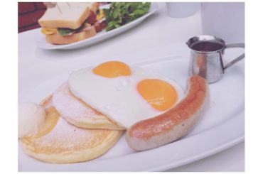 ＊
朝活
仲良しの五條まりなさんと
・
さて、お稽古いってきます〜
・
#gm #breakfast #cafe #yummy
#happy #...