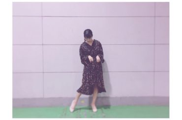 ＊
普段はあまり着ない感じのワンピース
・
ダンスカンタービレのお稽古帰りに
#zara で見つけて、 
舞台の世界観に近いかも！
と思って買ってみました
・
...