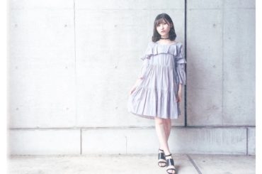 フリルワンピースに
チョーカーとサンダルを黒で統一して甘辛に。
*
*
onepiece→#supremelala 
sandals→#orientaltraf...