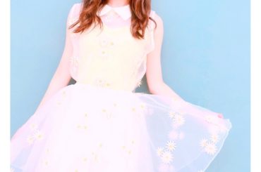 *
お花がいっぱいの爽やかなセットアップ
*
#HONEYMIHONEY の洋服は女の子らしくて、個性的で、大好き♡...