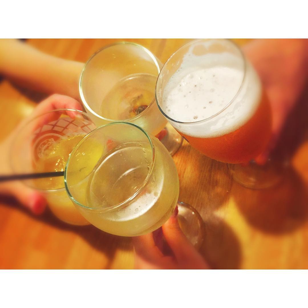加藤玲奈 家族で乾杯かんぱい 母 私ワイン 父 ビール 妹 オレンジジュース Moe Zine 加藤玲奈 家族で乾杯かんぱい 母 私ワイン 父 ビール 妹 オレンジジュース Moe Zine