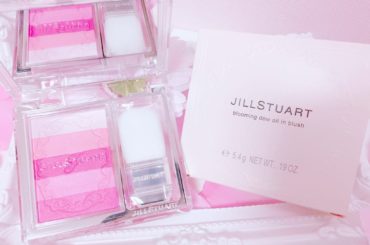 チークを新調
やっぱりジルのコスメは可愛い ピンクの色味と自然な艶感がお気に入り
#jillstuart #ブルーミングデューオイルインブラッシュ #cheek...