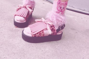 靴下も実は猫なんです
靴もピンクでお気にいり
#candystripper...