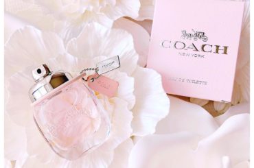 お気に入りの匂い♡
.
甘すぎず、フルーティーな匂いが好き
.
#COACH #オードトワレ #香水...