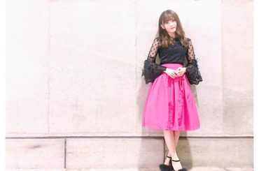 今日の洋服はビビットカラー︎
.
blouse→ #manonreine 
skirt→ #GRL
.
.
#私服 #AKB48 #握手会 #こみ服...