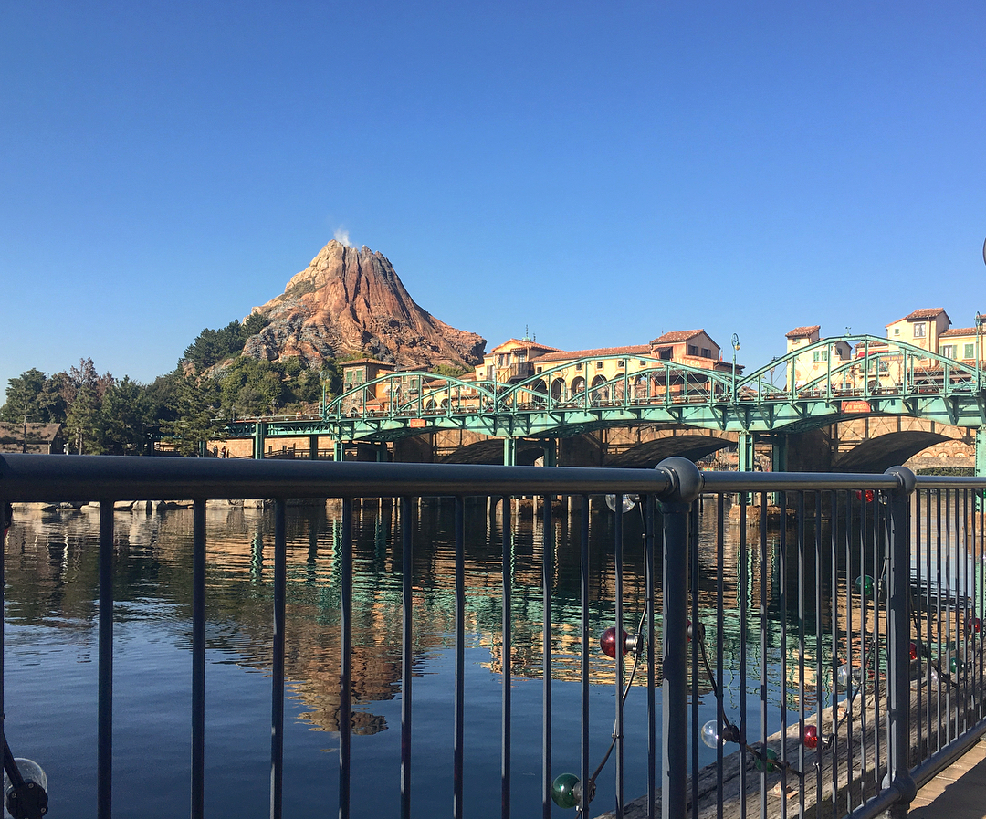 岩立沙穂 ディズニーシーで 風景をディズニーっぽくなく撮ること 普段 食べ物の写真ばっかりだけど こんなことも趣味です 周りにはどこ撮ってるの って よく聞かれ Moe Zine 岩立沙穂 ディズニーシーで 風景をディズニーっぽくなく撮ること 普段 食べ物の写真ばっかりだけど こんなことも趣味です 周りにはどこ撮ってるの って よく聞かれ Moe Zine