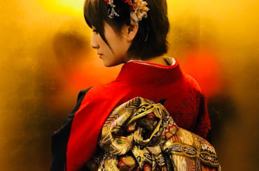 #成人の日
無事 成人式を迎えることが
出来ました 。
ソロ曲のコイントスをイメージした
赤と黒とゴールドの振袖 
一生に一度の
大事な日になりました 
素敵な...