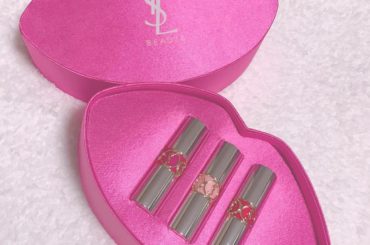 .
#YSL #ティントインバーム
入れ物が可愛すぎる
左から
No.4 ディザイアーミーピンク
︎発色よい濃い目のピンク
No.3 コールミーローズ
︎薄づき...