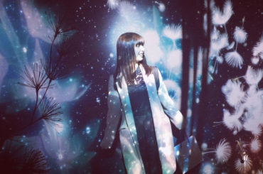 先日FLOWERS by NAKED2018 輪舞曲に行ってきました☆
キラキラしていて素敵な世界観でした(*´ω｀*)
プロジェクションマッピングとか凄かった...