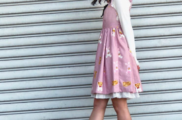 °*♡｡*
この間の握手会のお洋服
大好きなピンクで甘いワンピース♡
ブラウンのクラシカルな靴を履いて引き締めました
.
メイクもブラウン系のシャドウにしてみた...