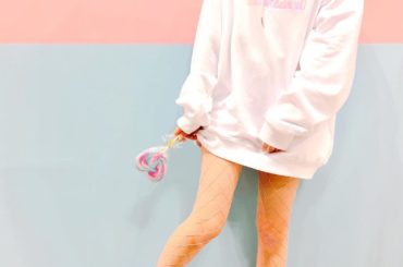 ピンクの網タイツ
.
スポーティーな感じを、
女の子らしい可愛いのにしたかったの
.
.
#網タイツ #写メ会 
#もちろんちゃんとスボン履いてるよ...