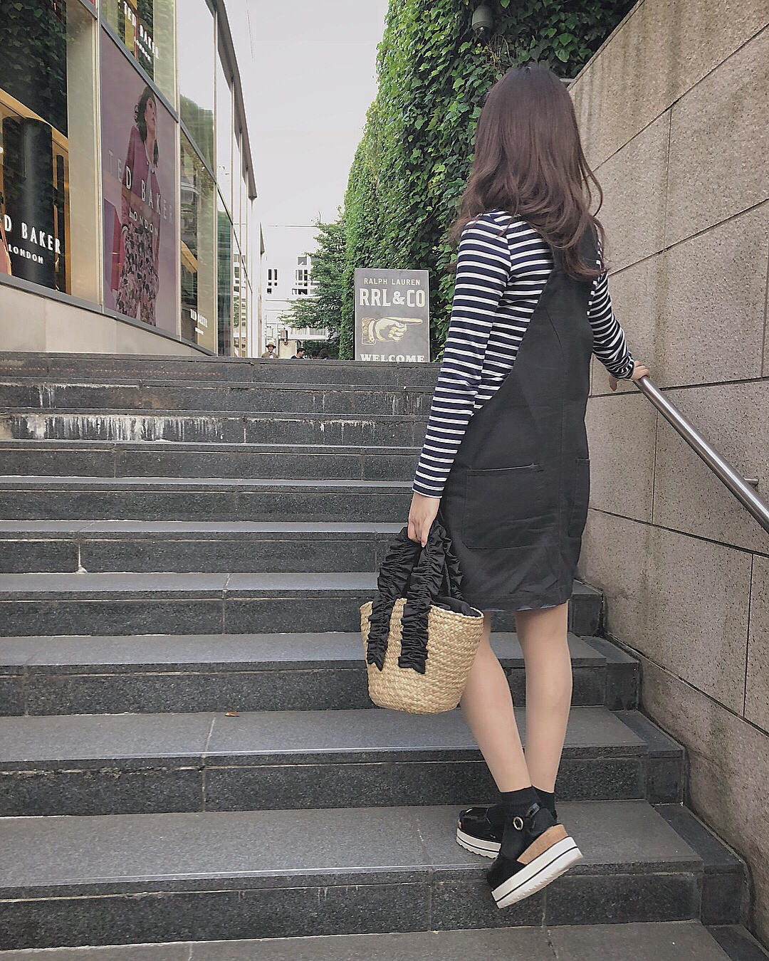 小嶋真子 今日の私服はこないだディズニーで着たfloveのジャンパースカートの色違いを着ました Pressブログに詳細書きました 読んでみてね Moe Zine 小嶋真子 今日の私服はこないだディズニーで着たfloveのジャンパースカートの色違いを着ました Pressブログに詳細書きました 読んでみてね Moe Zine