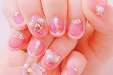 new nail
久々ジェルネイル
ピンクでキラキラ可愛すぎる
ティアラと馬車のモチーフを入れて頂いたよ
@nailsalon.kurni_yuumi さん有難...