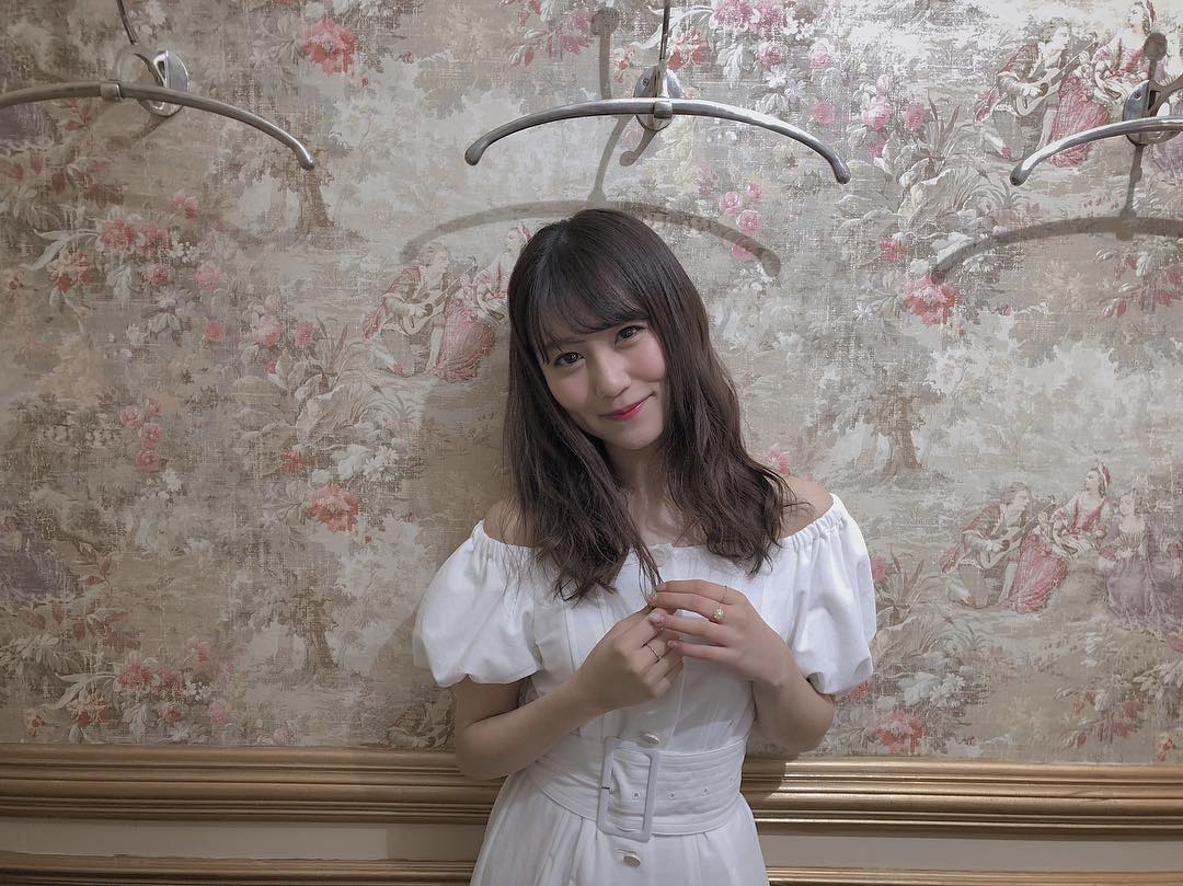 小嶋真子 じゅりさんがプレゼントしてくれた お気に入りのワンピースを着ました 毎年 お誕生日プレゼント の センス抜群 ハッシュタグ 難しい 1003 Moe Zine