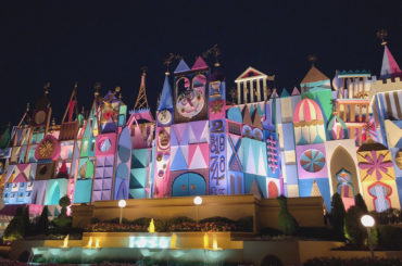 ✽.｡.:*・ﾟ ✽.｡.
しあわせは 世界をつなぐ
.
사랑의 노해를
부르면서 읏어요
.
ステキな言葉だなぁ。
#イッツアスモールワールド #행복...