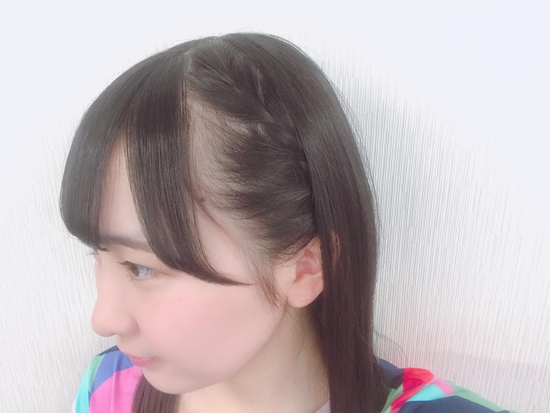 山邊歩夢 三つ編み 池の水選抜の時 一部だけ三つ編みやってみました どうですか あゆファッション 髪型 あゆちゃんと歩む道のり Moe Zine