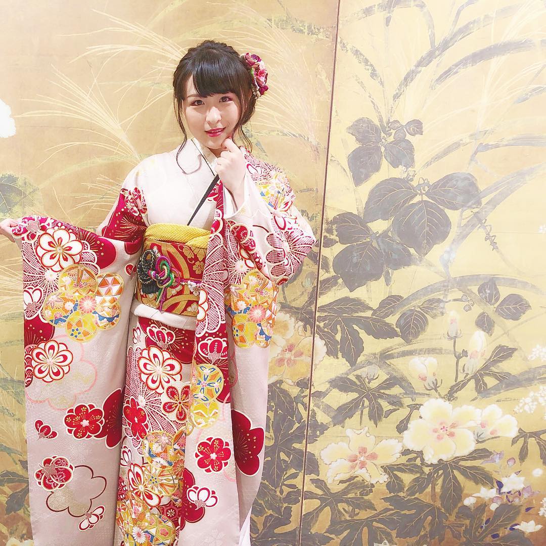 川本紗矢: 振袖 . #成人式 #前撮り #成人式前撮り #振袖 #ヘアアレンジ 