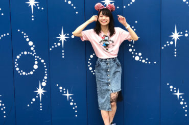 ・*:..｡o○☼*ﾟ・*:
ディズニーの時のコーディネート
楽に双子コーデできちゃう
.
T-shirt→#ユニクロ 
tight skirt・shoes→#...