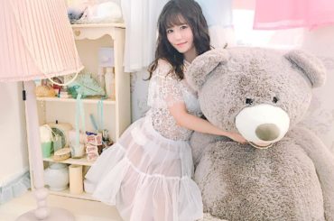 このクマとの写真がやっぱりお気に入り
.
.
.
【お知らせ！】
.
今夜、この後25時09分〜放送の #AKBINGO で
私のInstagram写真撮影を密...