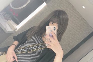 _
髪の色が抜けてきていい感じになった︎
.
.
この日の服装はカジュアルでとても好きです
タグ付けしてます
.
.
#haircolor
#アッシュカラー
#...