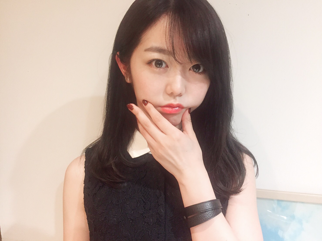 峯岸みなみ カラーしました モカベージュ このワンピースたしか4000円とかだった気がするけど ちょっとちゃんとしなきゃいけない時に便利で数年前からいっぱい着てます Moe Zine 峯岸みなみ カラーしました モカベージュ このワンピースたしか4000円とかだった気がするけど ちょっとちゃんとしなきゃいけない時に便利で数年前からいっぱい着てます Moe Zine