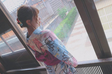 _
哀愁漂う...
浴衣は現地でレンタルしたの！
髪型もセットでやっていただきました
着物レンタル椿っていうところだったと思います！
茶屋街からすぐの場所にあっ...