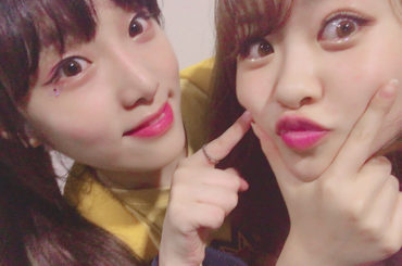 イェナと智代梨
.
그룹 같은 것이 되는 것이 없는데 왠지 이런 친한다니!너무 좋아하는 나의 여동생   그리고 가장 팬  
.
.
.
번역기로 한...