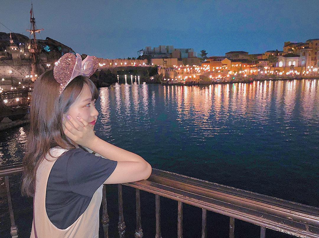 篠崎彩奈 夜のディズニー本当に好き どこみても全部綺麗な景色 Tokyodisneysea 夜景 Tds Moe Zine