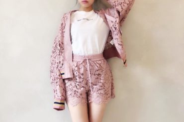 少し前の私服
私の好きなブランド
 @dzzit_japan のセットアップ
中は小嶋さんのブランド
 @play.nyan のTシャツ...