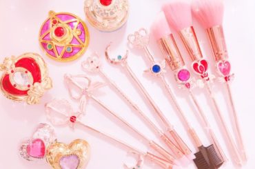 天才的に可愛いメイクブラシ！！
こちらも @_andante_shop さんで
魔法少女っぽさがドツボすぎる
使うの勿体無いレベル
#andanteshop #...